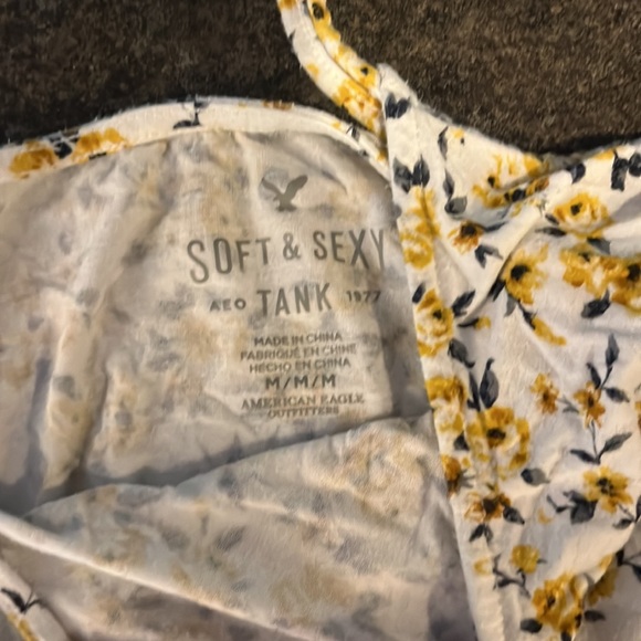 American eagle strappy floral tank - Picture 3 of 3